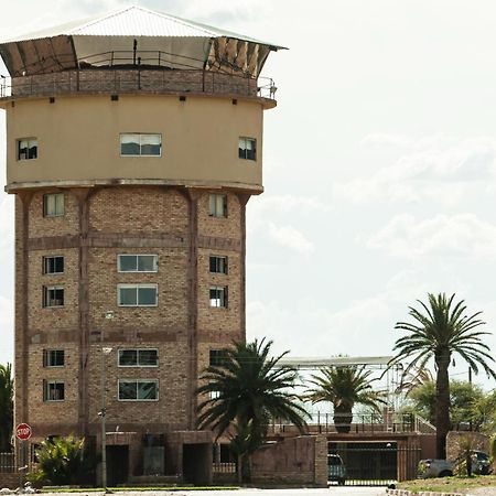 Victory Towers Hotel Bloemhof Екстериор снимка